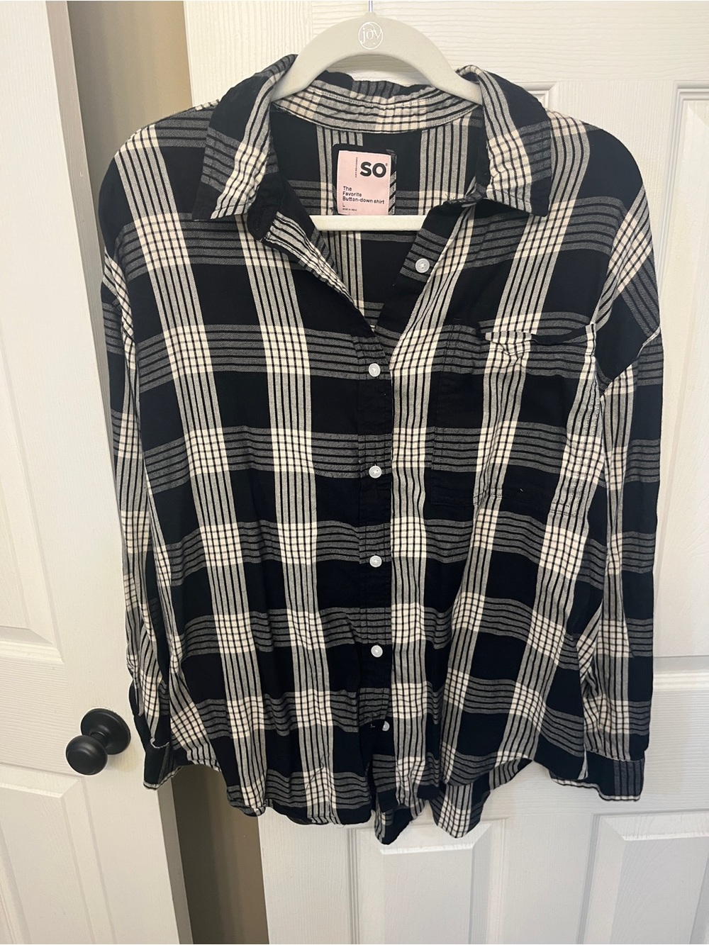 SO Black and White Plaid Button-Down Shirt Large